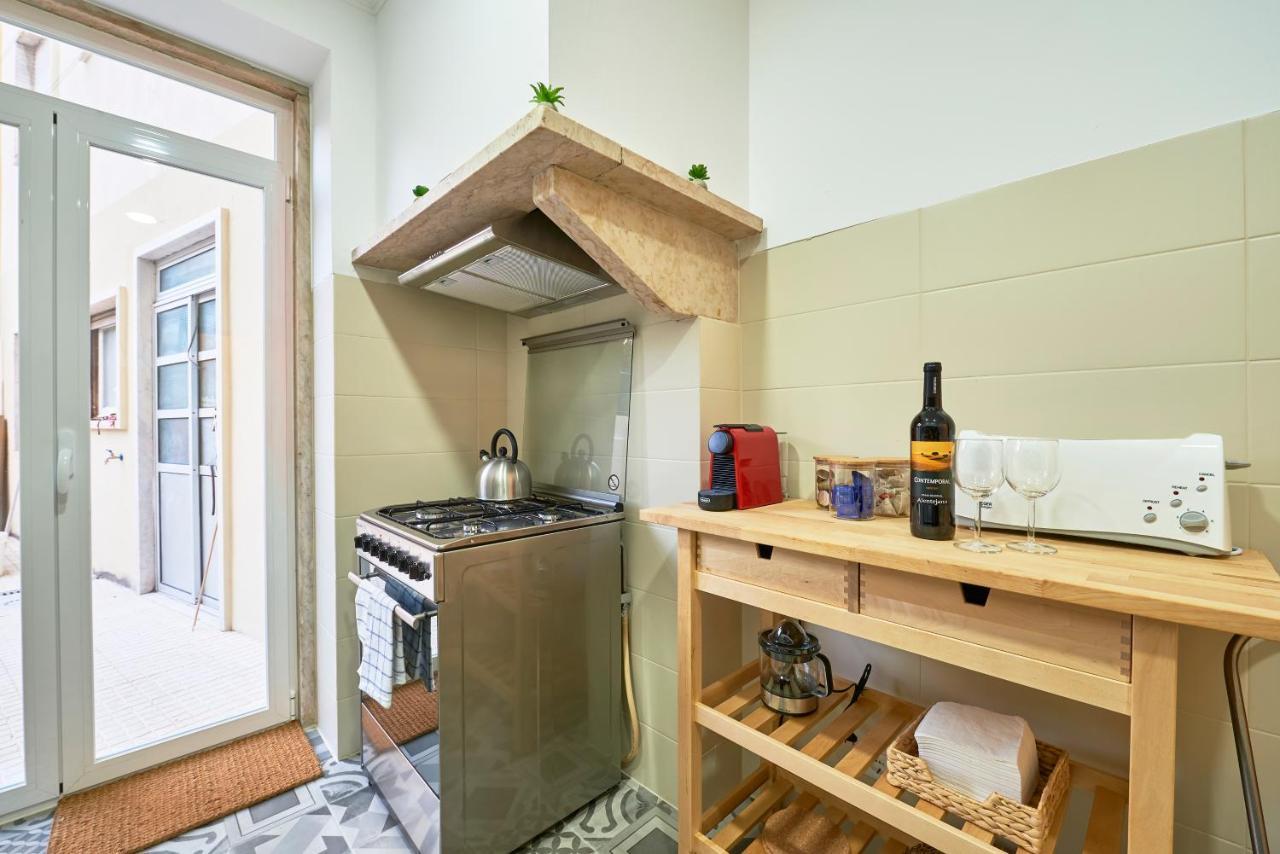Belem Light Filled Apt With Patio, By Timecooler Lizbona Zewnętrze zdjęcie